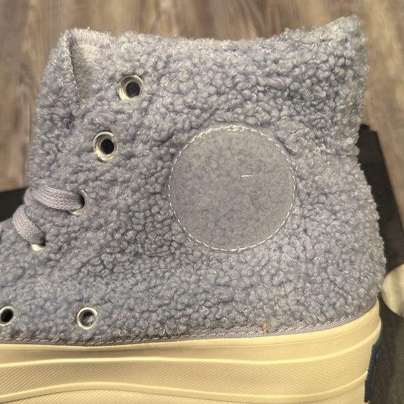 Brand new Converse Sherpa platform size 7 - Picture 2 of 5